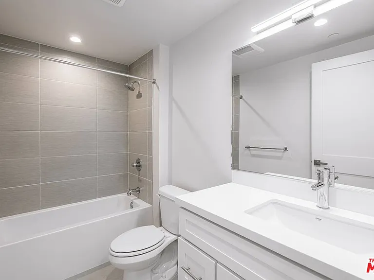 3726 Kelton Ave #102 — Photo 7