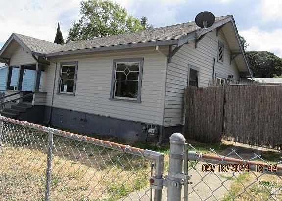 5th image of 257 Pine Street