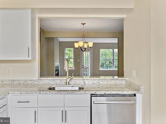 5th image of 5739 Evergreen Knoll Ct