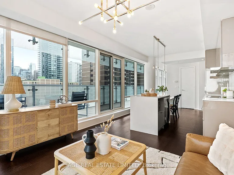 1 Bloor St E #510 — Photo 12