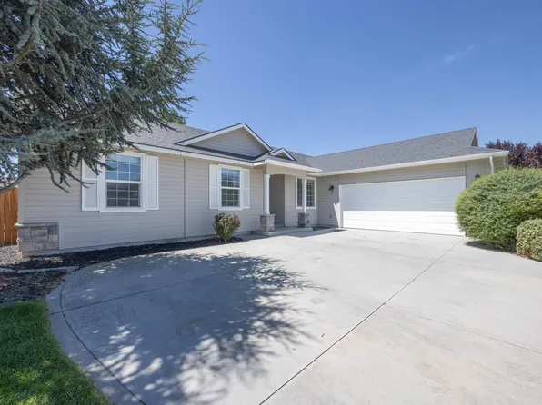 409 N Summerwind Dr, Nampa, ID 83651
