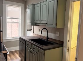 240 1/2 W Main St, Decatur, IL