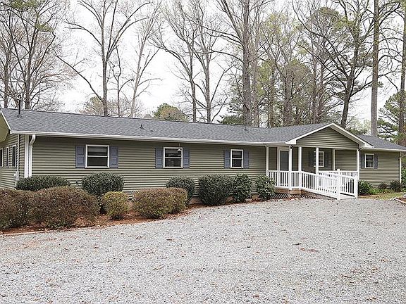 2nd image of 240 Parkway Dr