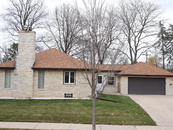 7355 West Howard AVENUE, Milwaukee, WI 53220