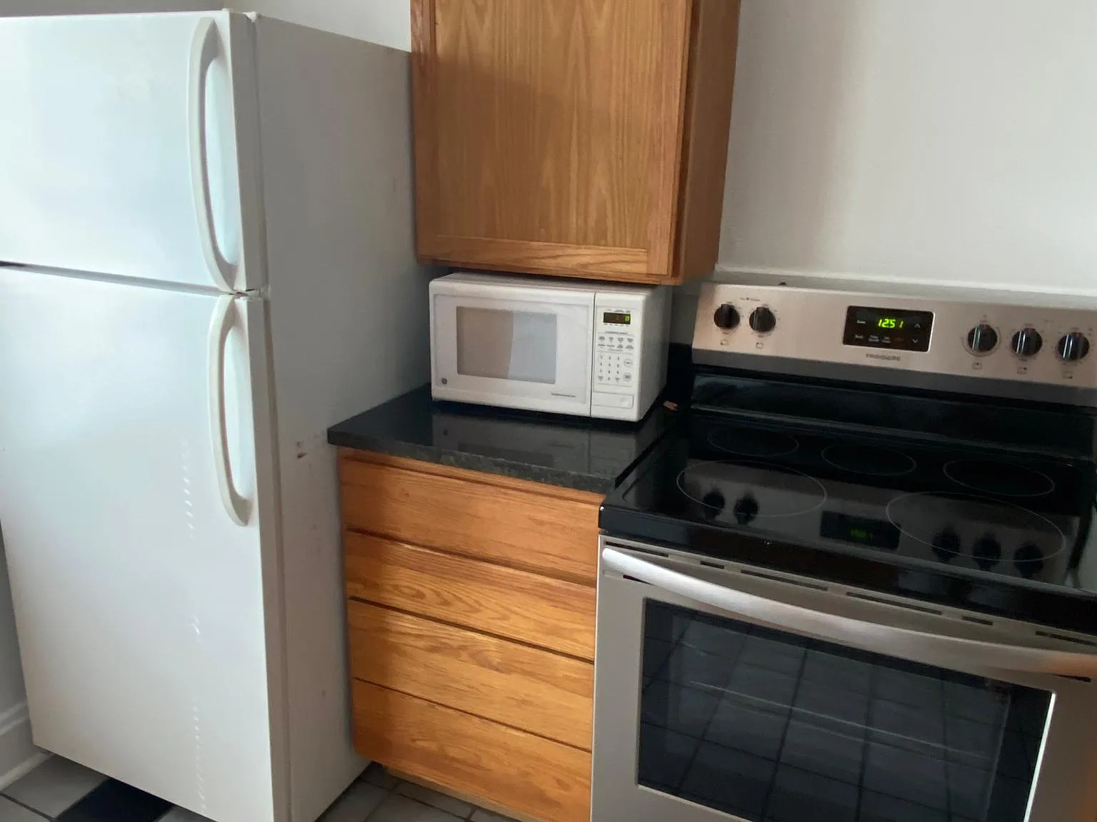 2 bed, 1050 sqft, $1,095 — Photo 2