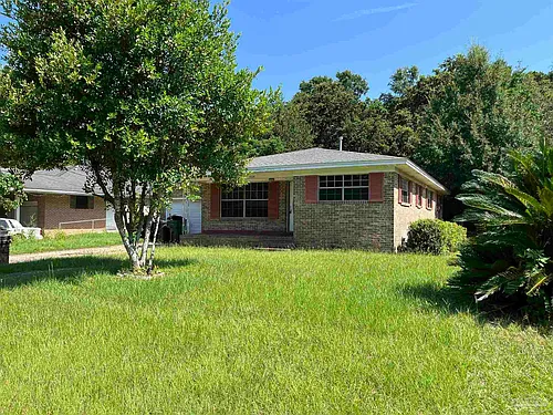 1024 Sawyer St Photo 1