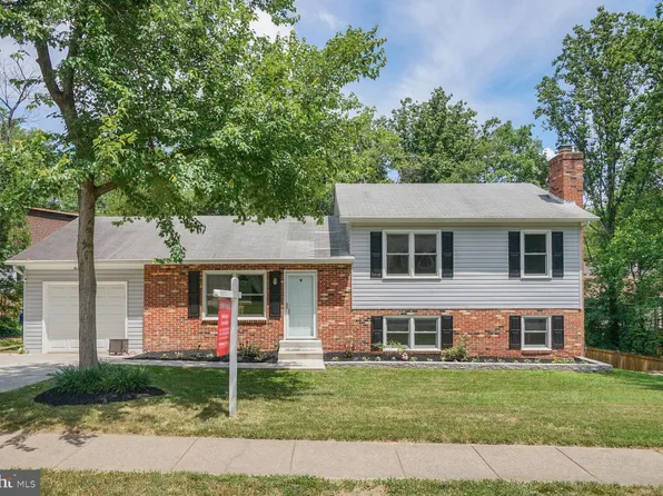 16212 Edgewood Dr, Dumfries, VA 22025