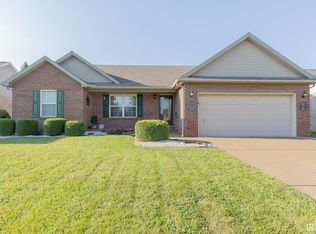 10681 Midway Dr, Newburgh, IN 47630
