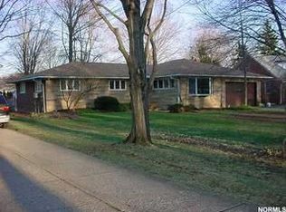 859 Stuart Dr, South Euclid, OH 44121