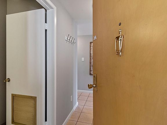 2nd image of 225 Virginia Ave APT 2A