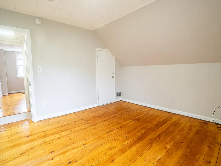 18 Drew Ave #1 — Photo 6