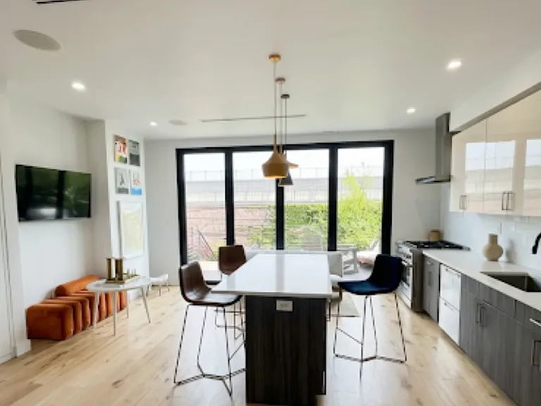 2077 Pacific St #207 — Photo 7