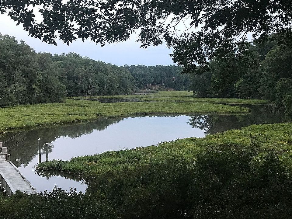 2nd image of 900 S England Cir