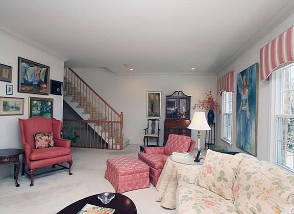 2nd image of 8 Kingswood Dr