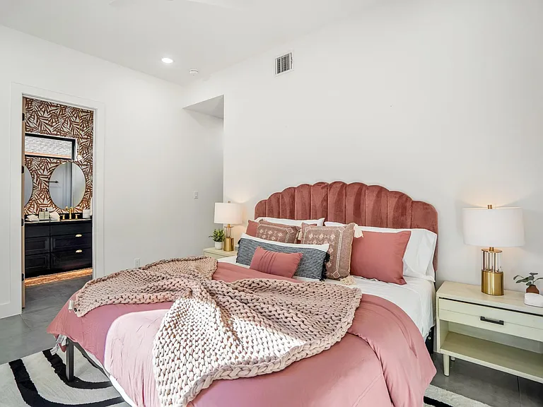 207 S Lockwood Dr #1 — Photo 19