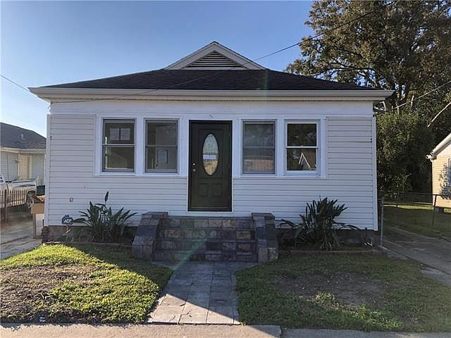 1st image of 1202 Claiborne Dr