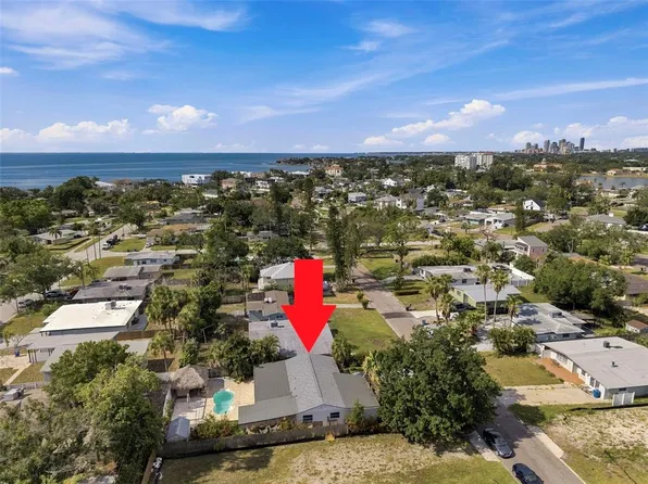3947 Huntington St NE, Saint Petersburg, FL 33703