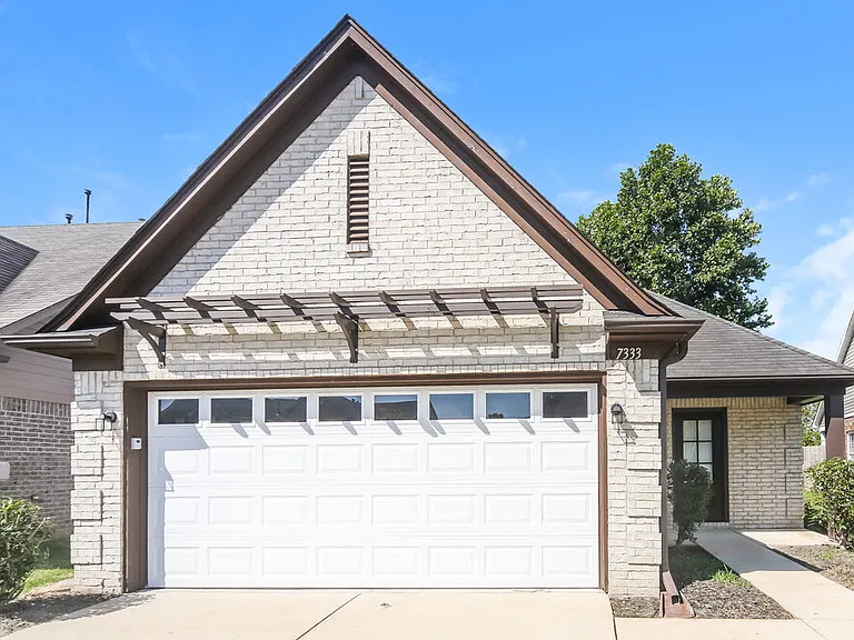 7333 Green Ash Dr — Photo 1
