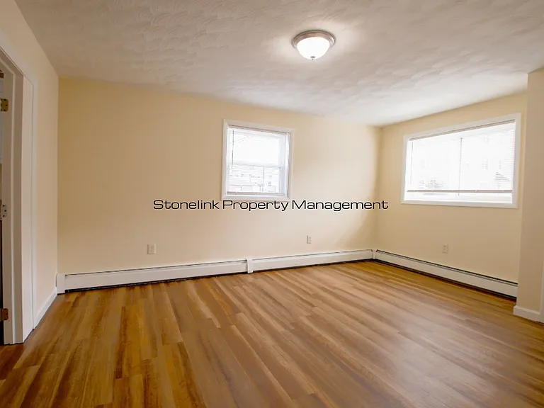 125 Broad St — Photo 6