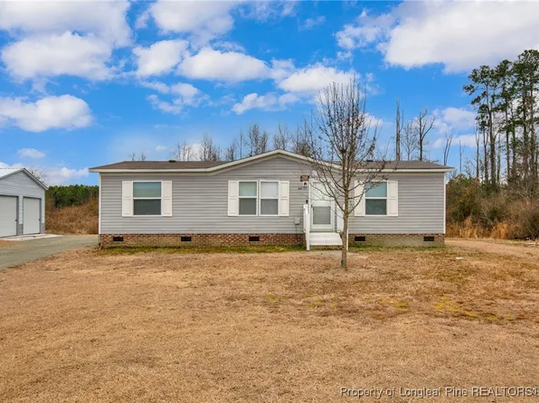84 Ryegrass Dr, Saint Pauls, NC 28384
