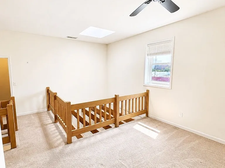 235 King St #6 — Photo 15