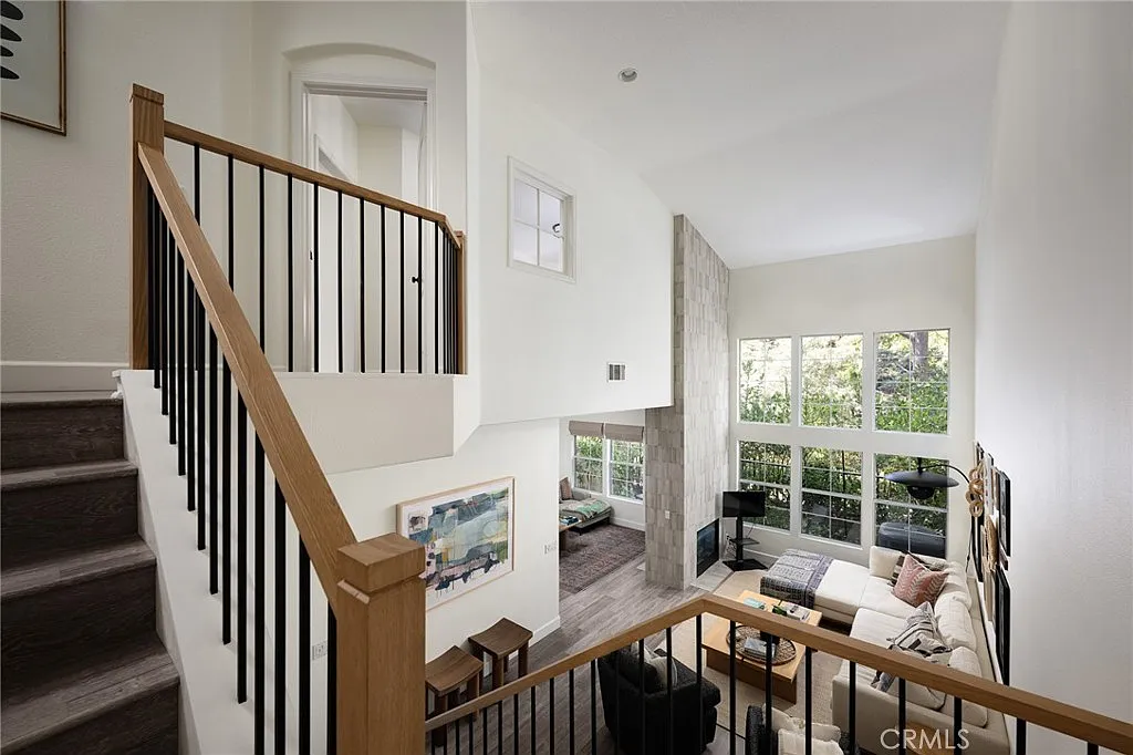 3 bed, 1704 sqft, $12,000 — Photo 3