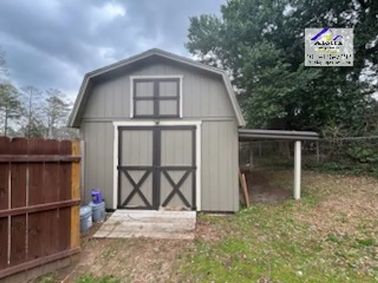1817 McGougan Rd — Photo 16