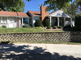2308 Manor Lake Ct, Chesterfield, MO 63017