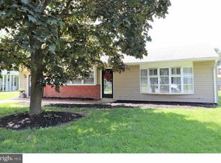 7 Meadow Ln, Newark, DE 19713