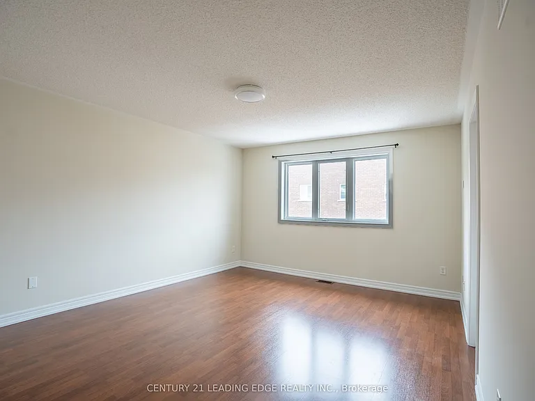 3229 Edwyna Dr — Photo 16