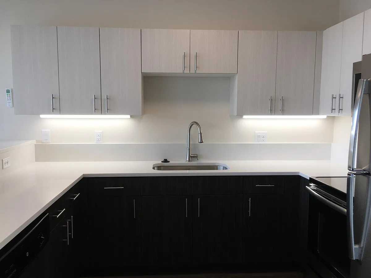 Building Photo - 1736 NE 45th Ave #102
