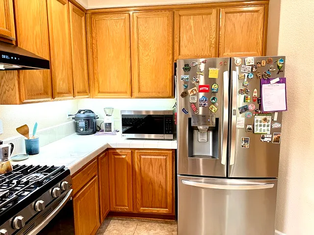 Kitchen - Right Side of Stove