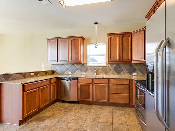 5th image of 3021 Bent Tree Dr
