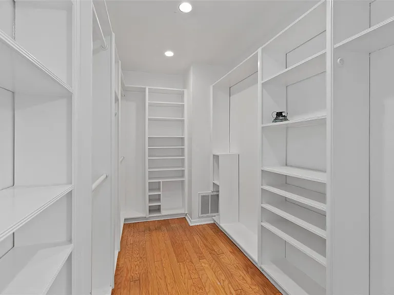 500 Shirleen Dr — Photo 31