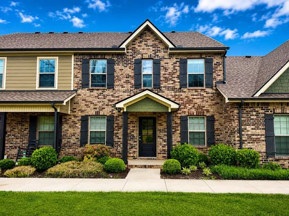 5628 Maples Retreat Dr, Murfreesboro, TN 37127