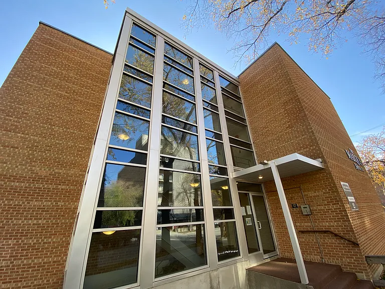 26 Roslyn Rd #3 — Photo 6
