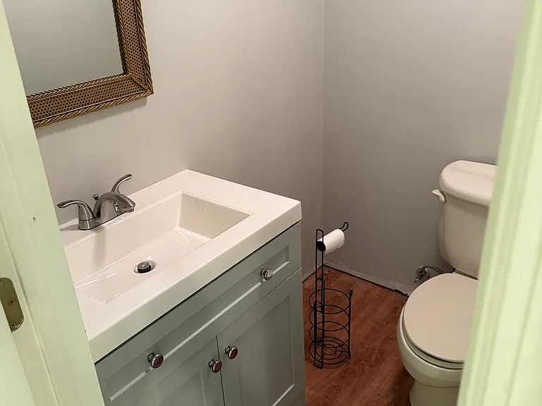 2629 E Broad St — Photo 2