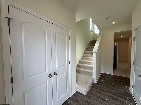 5th image of 723 Mulligan Ct