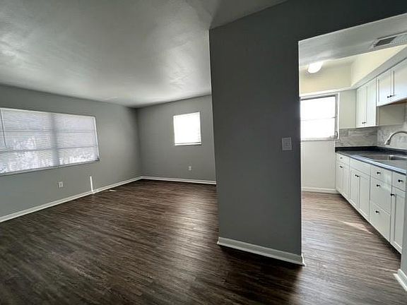 4th image of 3157 36th St N #210