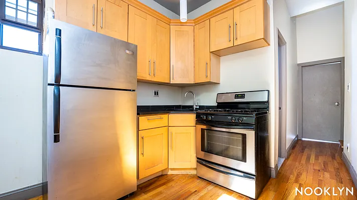 Rented by Nooklyn NYC LLC | media 9