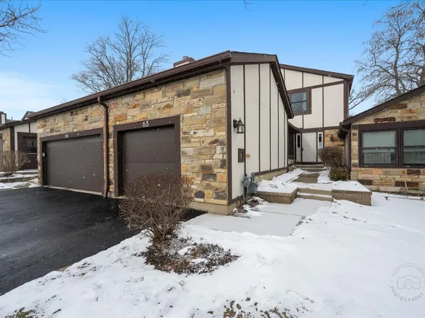 63 White Oak Cir Unit 63, Saint Charles, IL 60174