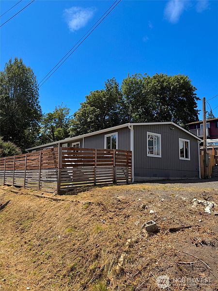 2nd image of 6589 NE Center Street