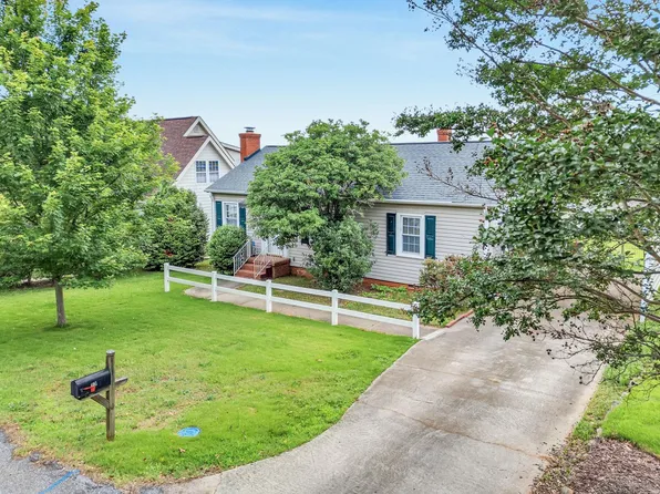 23 Fore Ave, Greenville, SC 29607