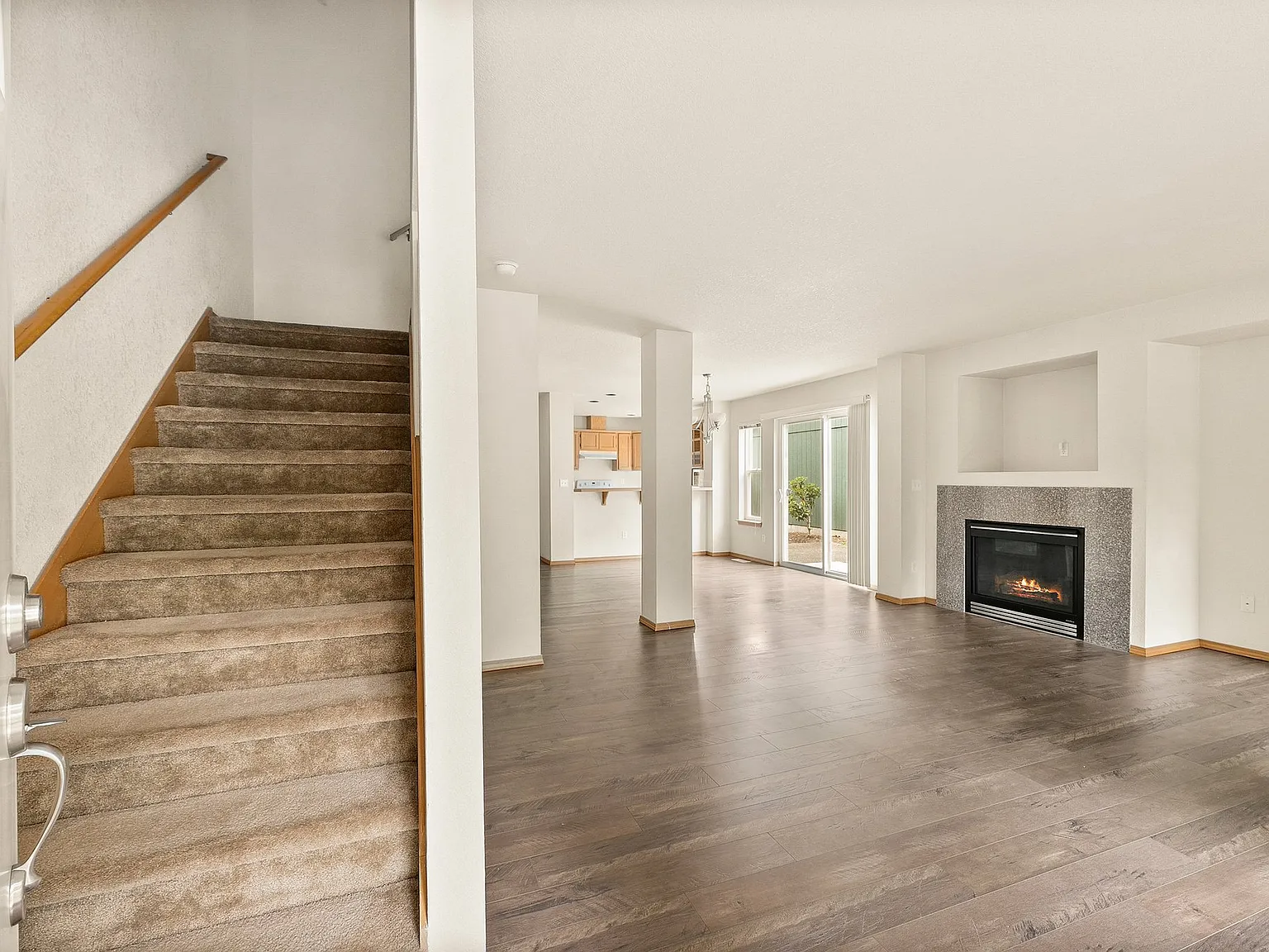 3 bed, 2.5 bath, 1802 sqft, $2,795 — Photo 4