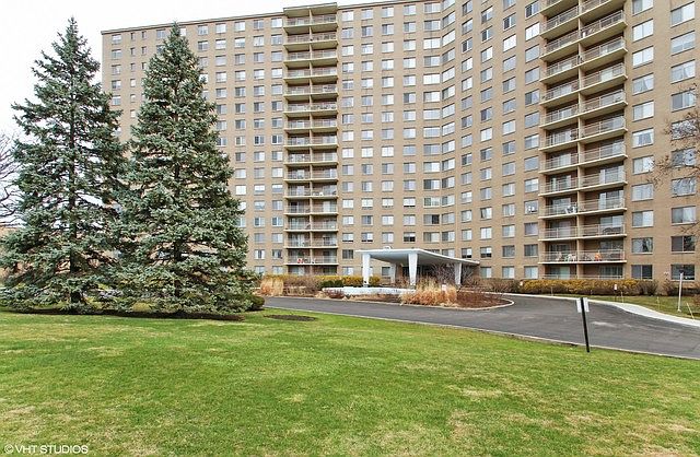 1st image of 7061 N Kedzie Ave Suite 1210