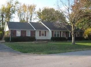 927 Owen Dr, Hopkinsville, KY 42240