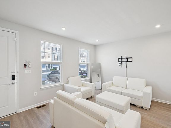 4th image of 18255 Summit Pointe Dr