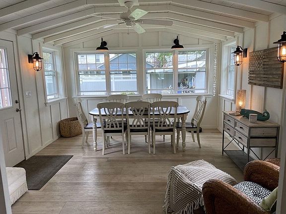 2nd image of 17 Town Beach Rd