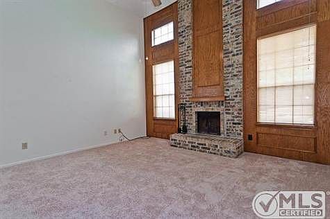 2nd image of 2915 Courtland Dr