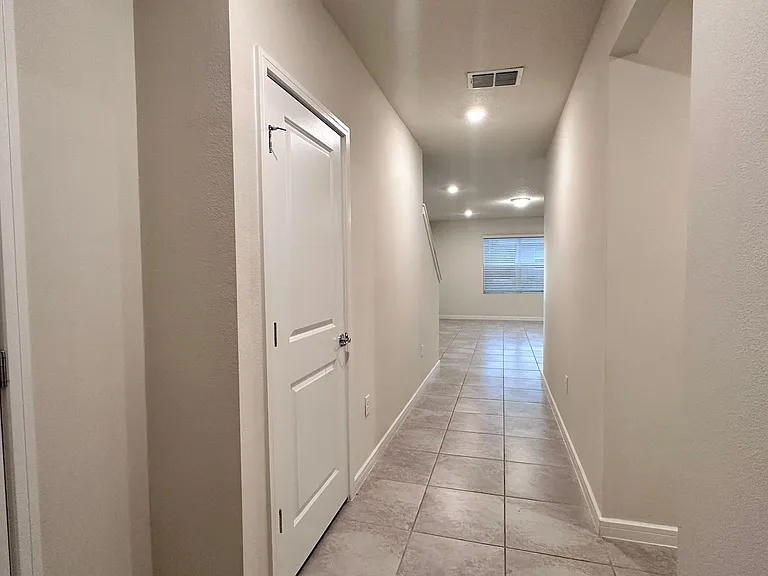 3074 Green Park Dr — Photo 2